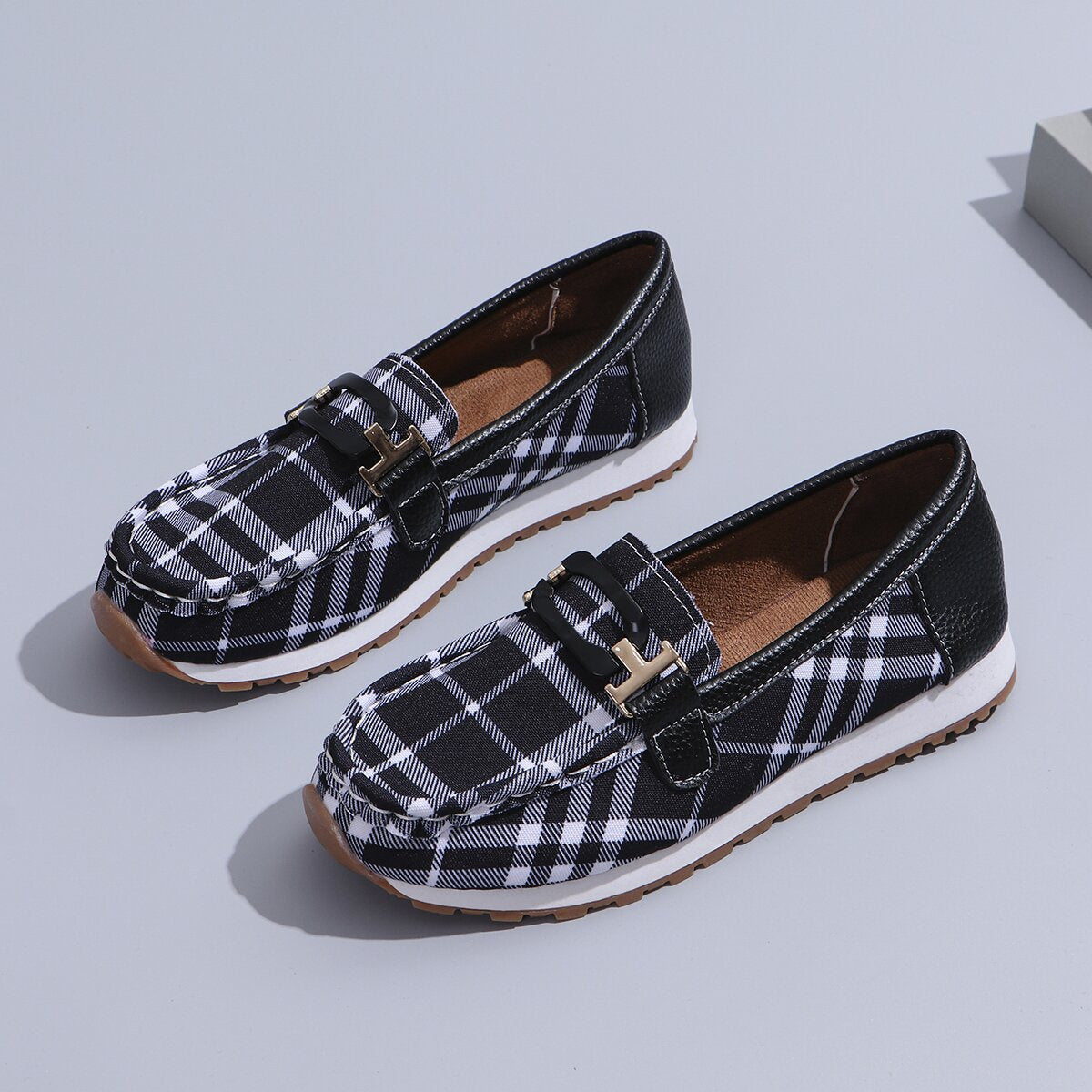 Lesmés Memory Foam Loafers